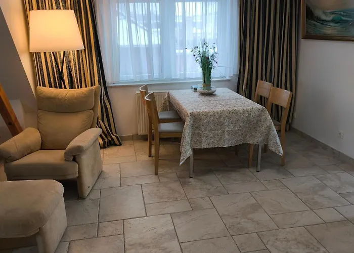 Maisonette With Large Terrace شقة *